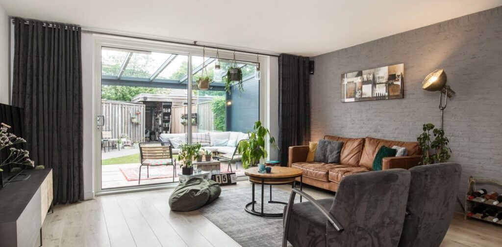 Witte schuifpui van Schipper Ede